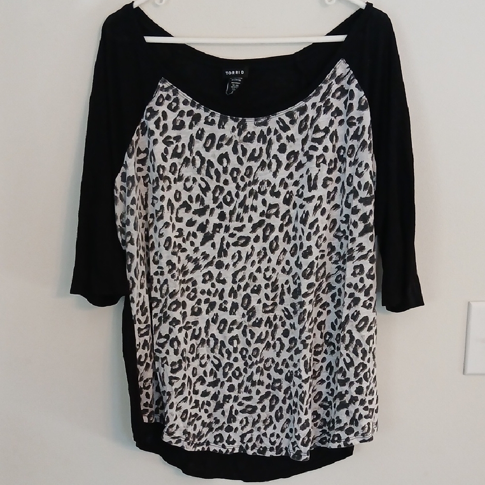 Torrid Black and Gray Animal Print Long Sleeve Top
